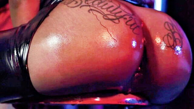 sarah banks - sarah banks gym face fuck