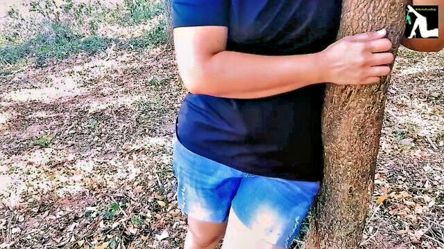 SrilankaPornStrip - jungle fun with sri lankan babe