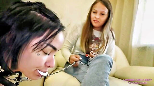 licking girls feet, king girl, girls feet - pamela foot licking