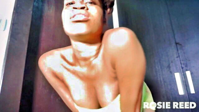 amateur, big ass, big tits - rosie reed oiled