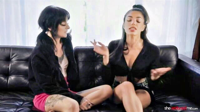 Lysagna DelRay, Darcie Dolce - lesbian games with fingering