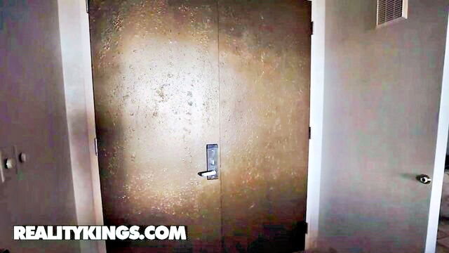 long hair, fff, bed - arabelle raphael on top