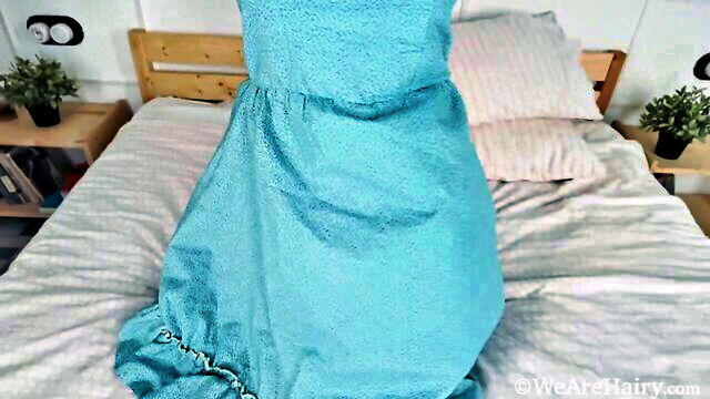 Yulenka Moore - yulenka moore solo boobs