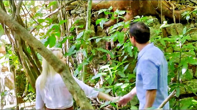 2023 nude, nude celebs, underwater nude - sarah french bermuda nude