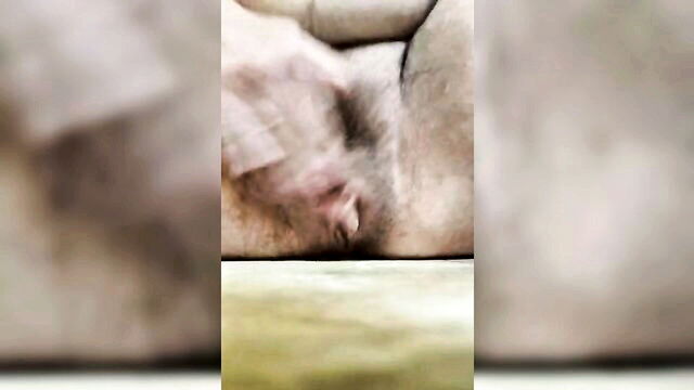 izzybby71 - ftm squirting horny amatuer