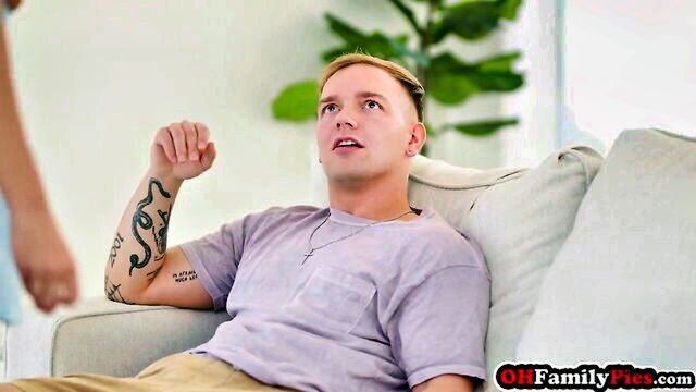 teen, britney rose, teen porn - blondie gets hard dick in her pussy