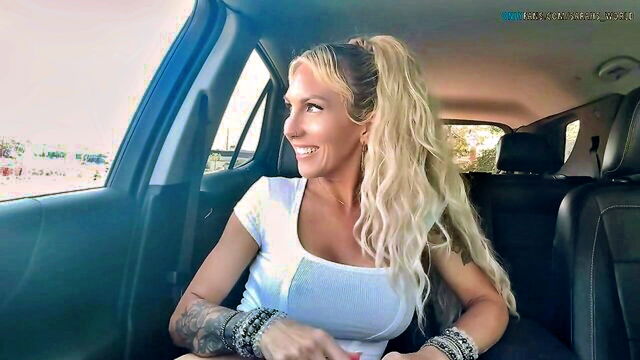 sarah harlow - girl masturbates in target changeroom