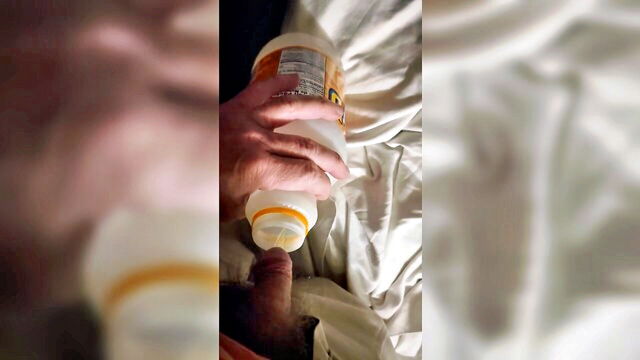 porn, peeing, fetish - piddle can fetish porn