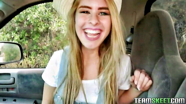 lilly ford - cutie flashes car xxx