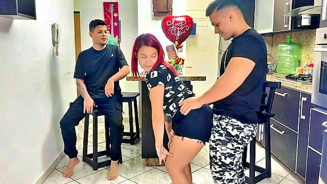 regueton dancing awkward party