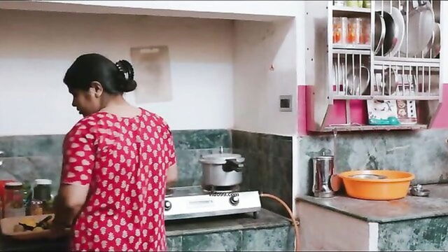 indian, darkhaired, brunette - indian cougar sex clip