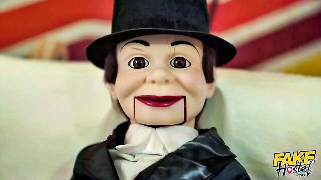 lola bratz, lady dee - lady dee halloween fuck