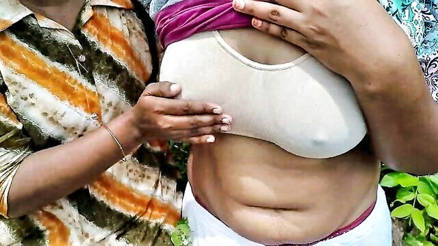 outdoor tamil auntie sex