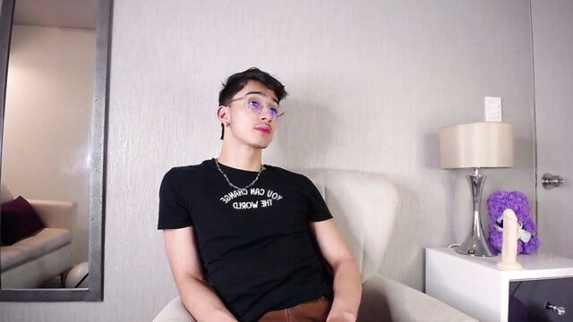 male show, doggy-style, villafire_xo - spanish speaking vibrator show