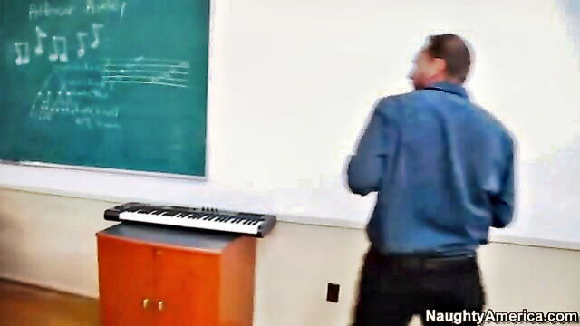 amateur, babes, beauty - rough sex with Megan Piper