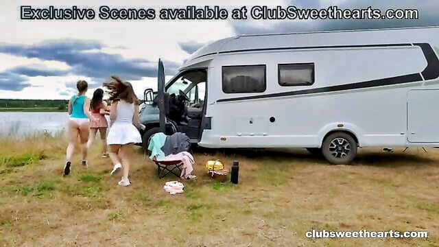 hazel grace, alice klay - summer pussy licking threesome