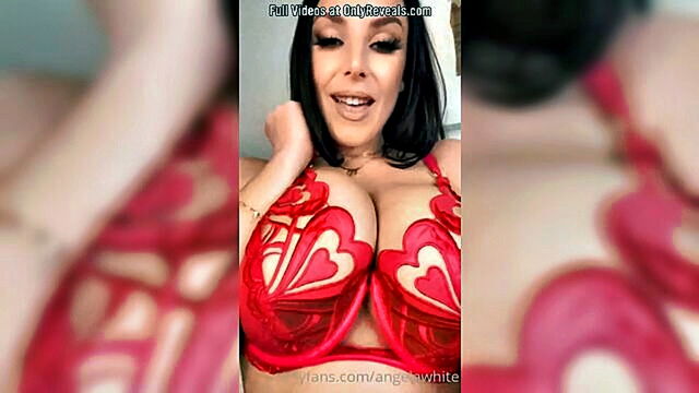 brunette with big breasts pleasures herself on onlyfans : Onlyfans