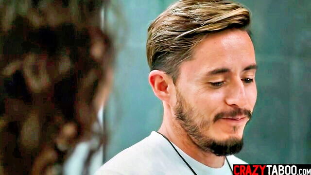 liz jordan, lesbian, sinn sage - lesbian mommy fucks hot teen