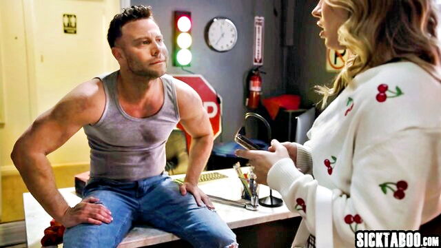 Anna Claire Clouds, Seth Gamble - anna cl where is your mouth