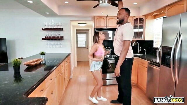 Jovan Jordan, Xxlayna Marie - kitchen pussy eating porn Bang Bros Network