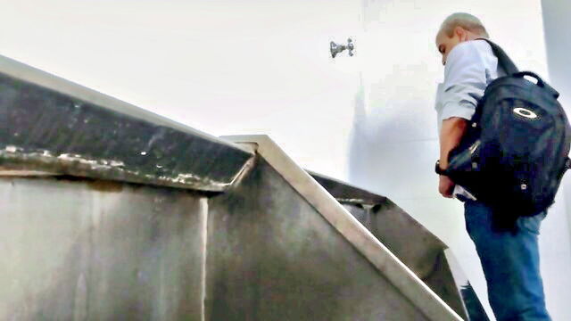 public toilet homosexual video