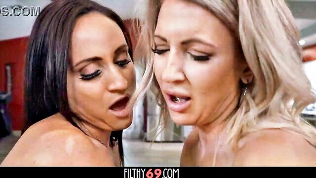 gigi dior, alyssia vera - stepson fucks hot step mom