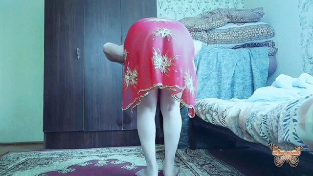 Crossdresser Kitty - tgirl hands closeup sexy