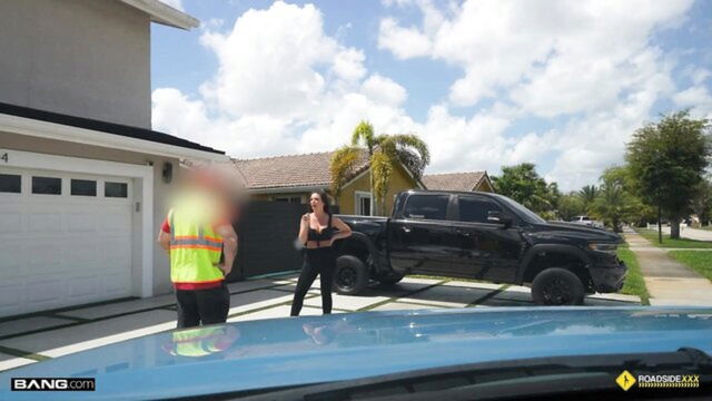 Elizabeth Skylar, Gi Joey - huge cock sex moan