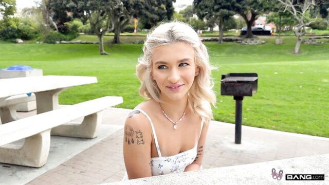 Emma Rosie, Donnie Rock - skinny emma rosie rides cock