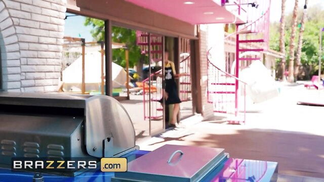 brazzers bombshell jayla page : Brazzers - Click Here For The Full Video!