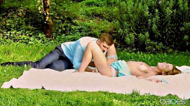 alexis crystal - hot outdoor sex with alexis crystal