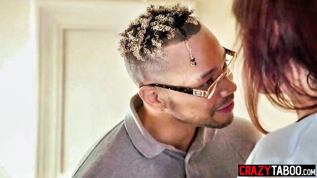 syren de mer - raunchy cougar free use