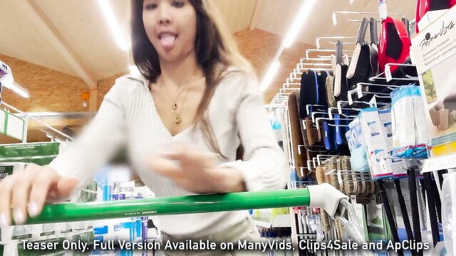 DaringKiara - public store masturbation risk