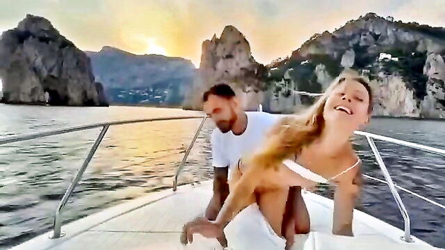 sesso in barca, scopata in barca, turista - sexo en barca amateur italia