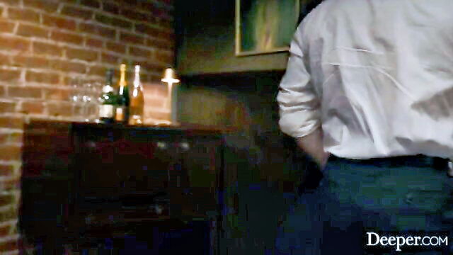 yhiyi deeper dinner sex