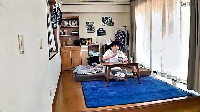 Suzume Mino - busty asian older sister reveals her secret romance with younger partner via mirror