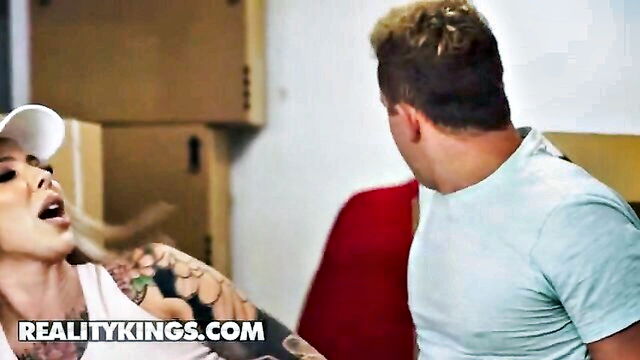 Cassidy Luxe, Van Wylde - cassidy luxe screwing a horny guy Reality Kings