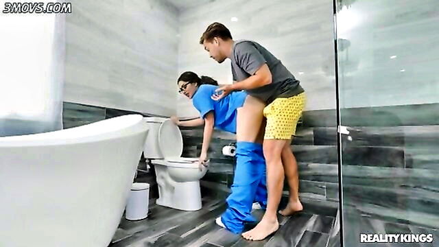 Alyx Star, Kyle Mason - alyx star gets fucked standing Reality Kings