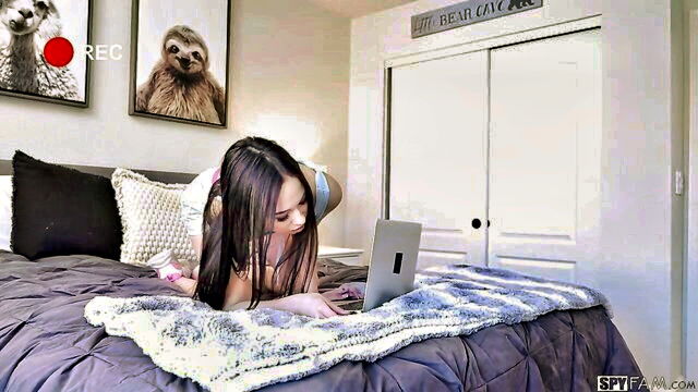 stepsis sextape spy camera : Spy Fam