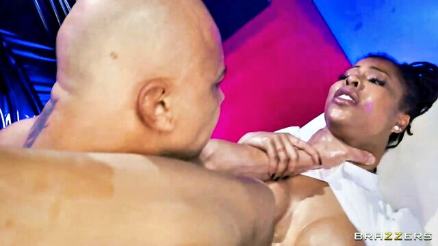 kira noir - kira noir latex xxx