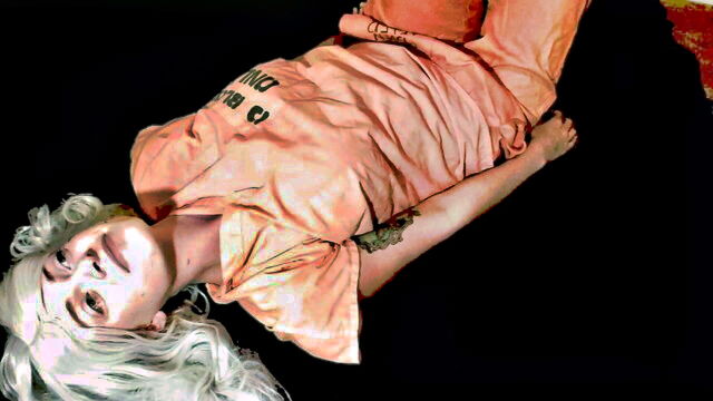 piss, amateur, harley quinn - harley quinn pees scene