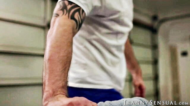 Cliff Jensen, Ariel Demure - trans ass stretching with ariel demure Transsensual