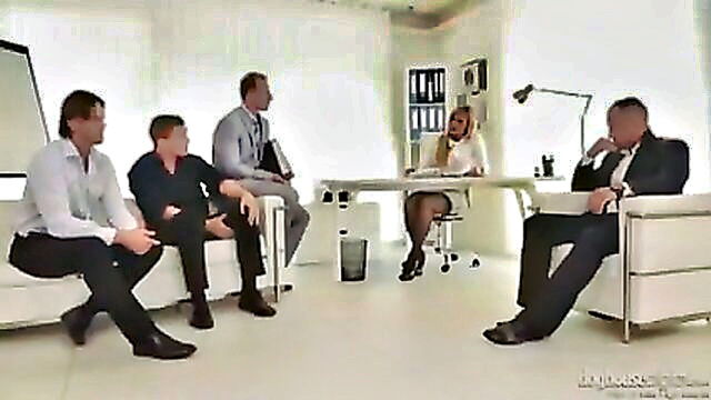private secretary reveals a naughty secret anal pleasure : kunde_elsie