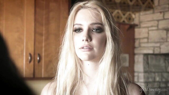 Abigail Mac, Georgia Jones, Alexis Fawx, Kenna James, April O'neil, Cherie Deville - abigail mac lesbian scissoring