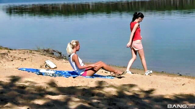 river picnic turns lesbian sex : VideosZ