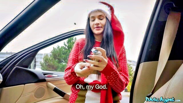 mila p sexy xmas tip : fakehub