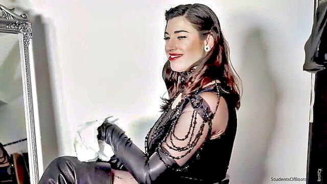 obsessive fetishist indulges in leather glove play : zena12