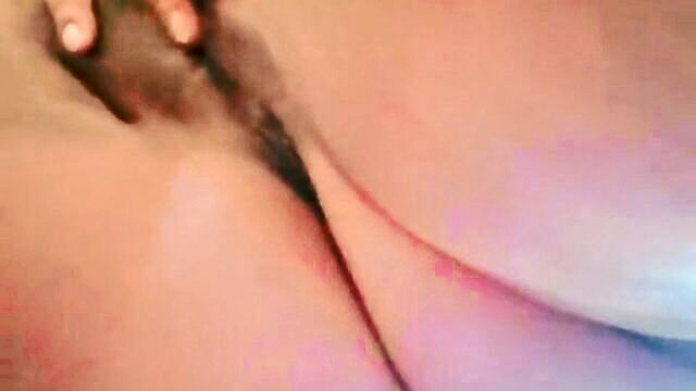 nicki shaking big boobs