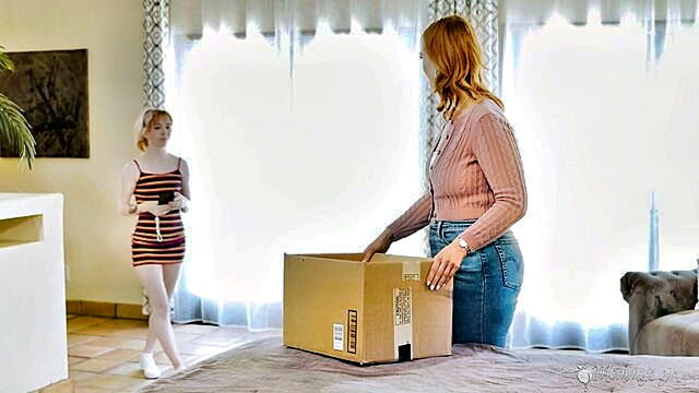 Madi Collins, Siri Dahl - madi collins and siri dahls solo masturbation in hd