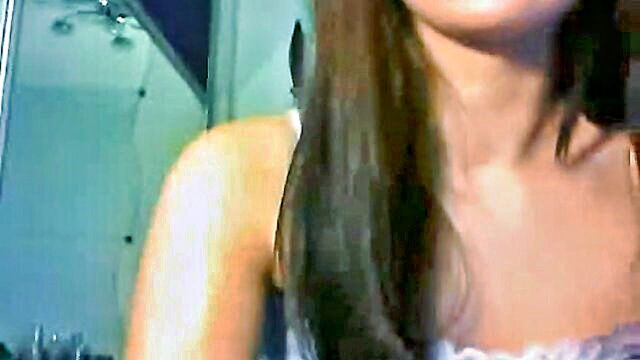 homemade solo masturbation with vibrator for bait webcam viewers : webcam